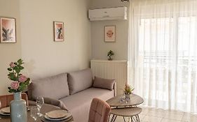 Koulas Luxury Apart By Homebrain